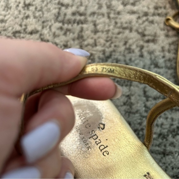 Kate Spade Gold Bow Strappy Sandals Size 7.5 - Picture 10 of 10